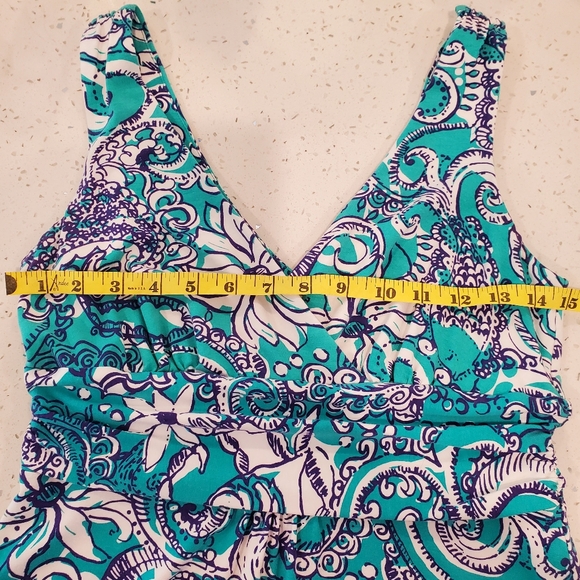 Lilly Pulitzer sundress with flattering waist band - Picture 4 of 5